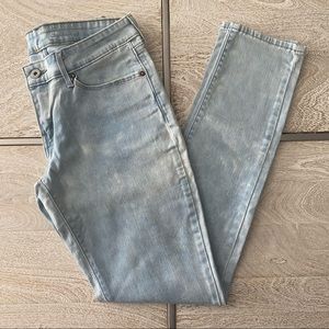 NWOT - Levi’s Demi Curve Skinny Jeans Size 28